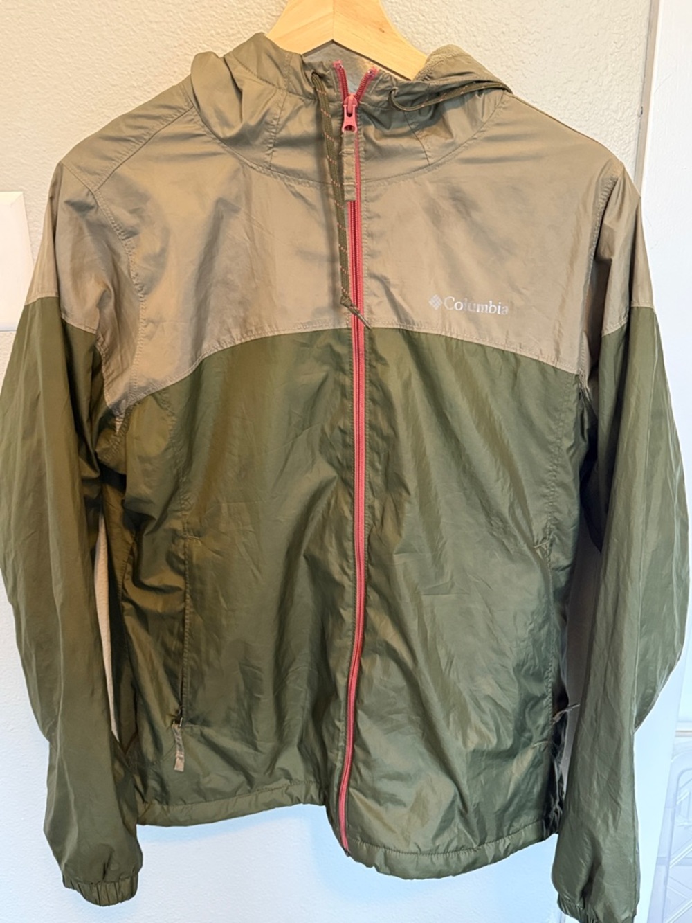 Columbia Women’s Olive Green Colorblock Hooded Windbreaker Jacket